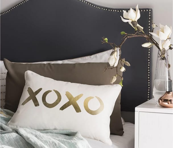 xoxo pillow